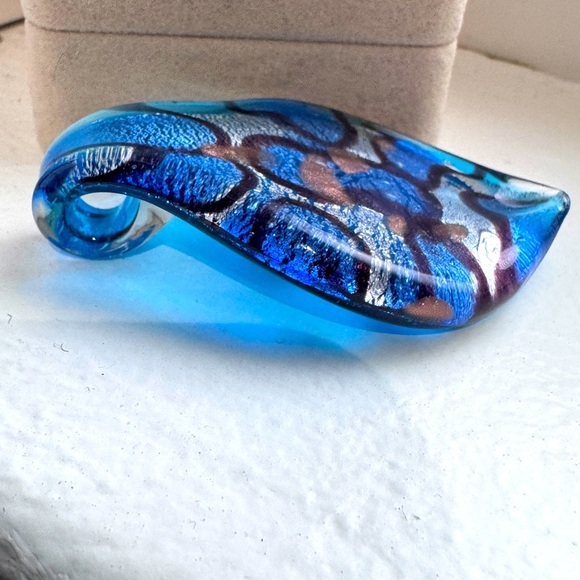 💙✨ One-of-a-Kind Murano Glass Leaf Pendant – Aqua, Silver & Black Swirls ✨💙 - Picture 7 of 14